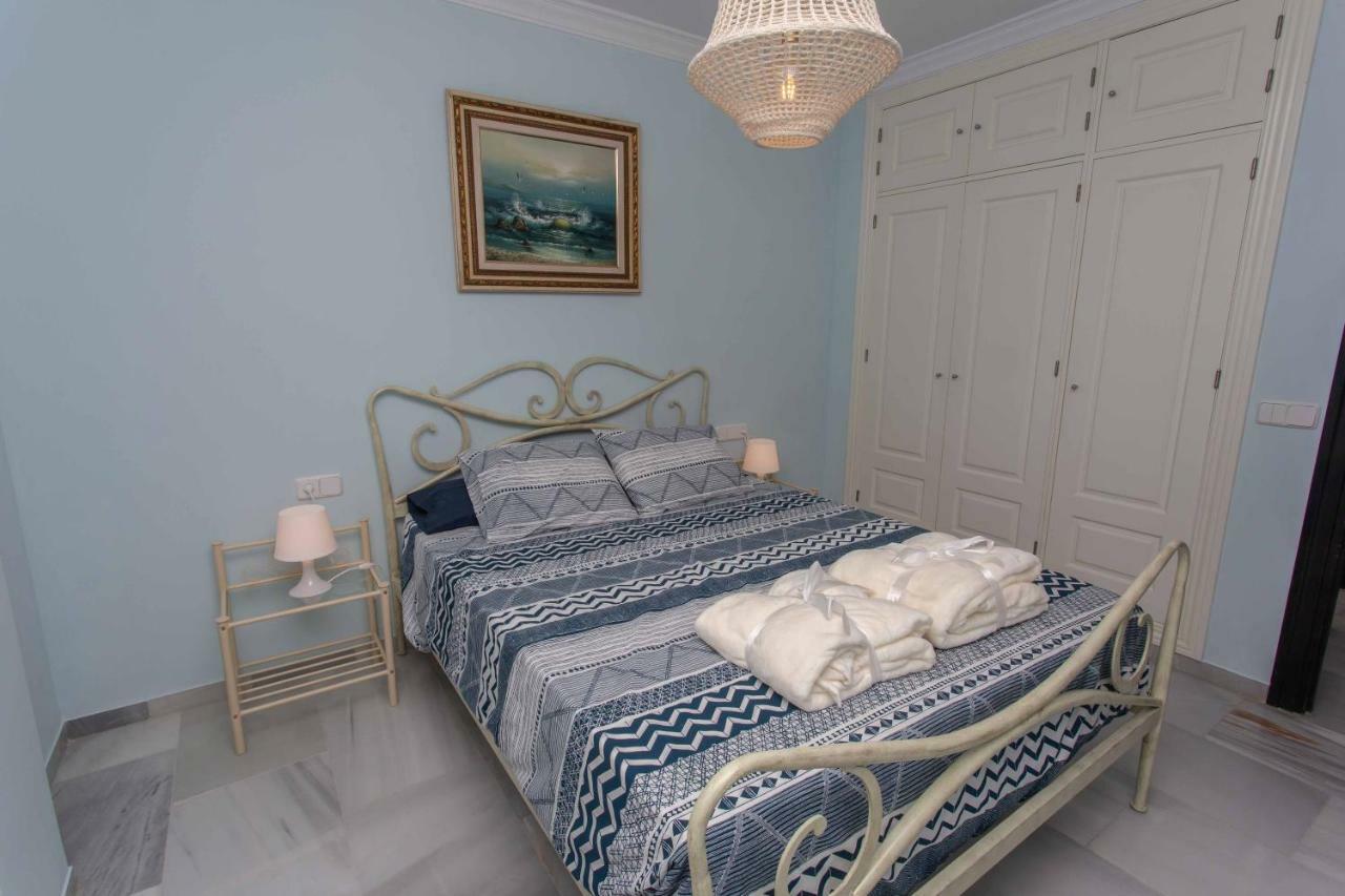 Villa Venecia, Apartamento De Lujo En 1º Linea De Playa + Parking Malaga Exterior photo